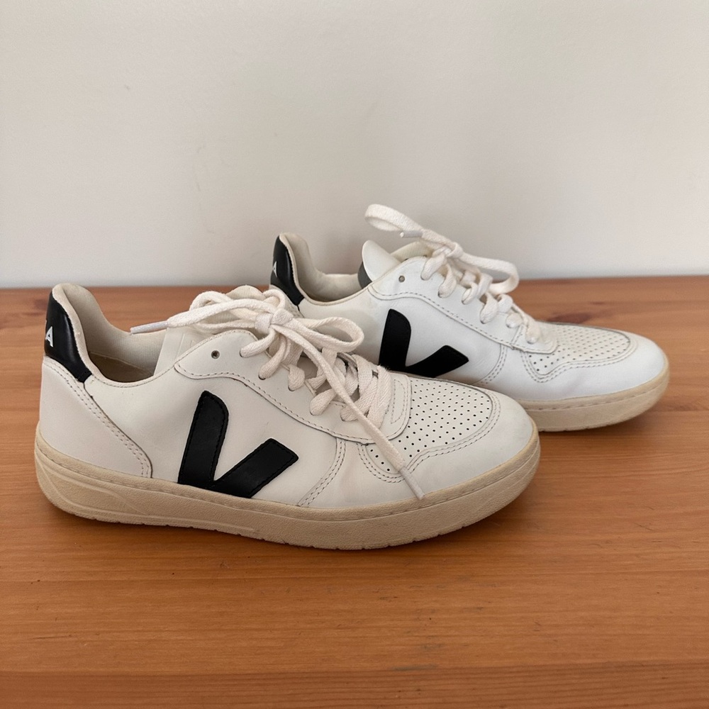 VEJA Sneakers